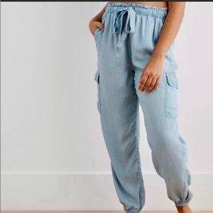 Aerie lightweight cargo joggers blue size: XL